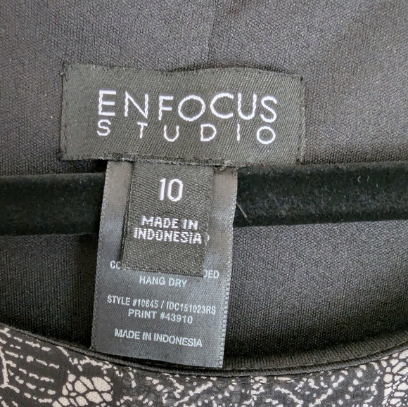 NWOT En Focus Studio Black and White Patterned Dress Size 10 - Picture 4 of 4